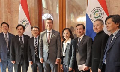 Delegación de inversionistas de la República de China (Taiwán) se reunieron con el presidente de la República, Santiago Peña. Foto: Gentileza.