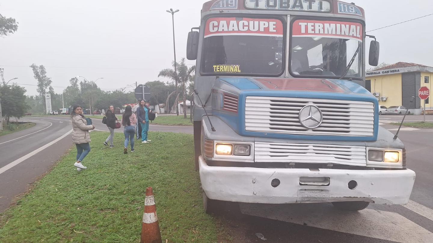 Unidad de transporte público quedó fuera de circulación. Foto: Patrulla Caminera.