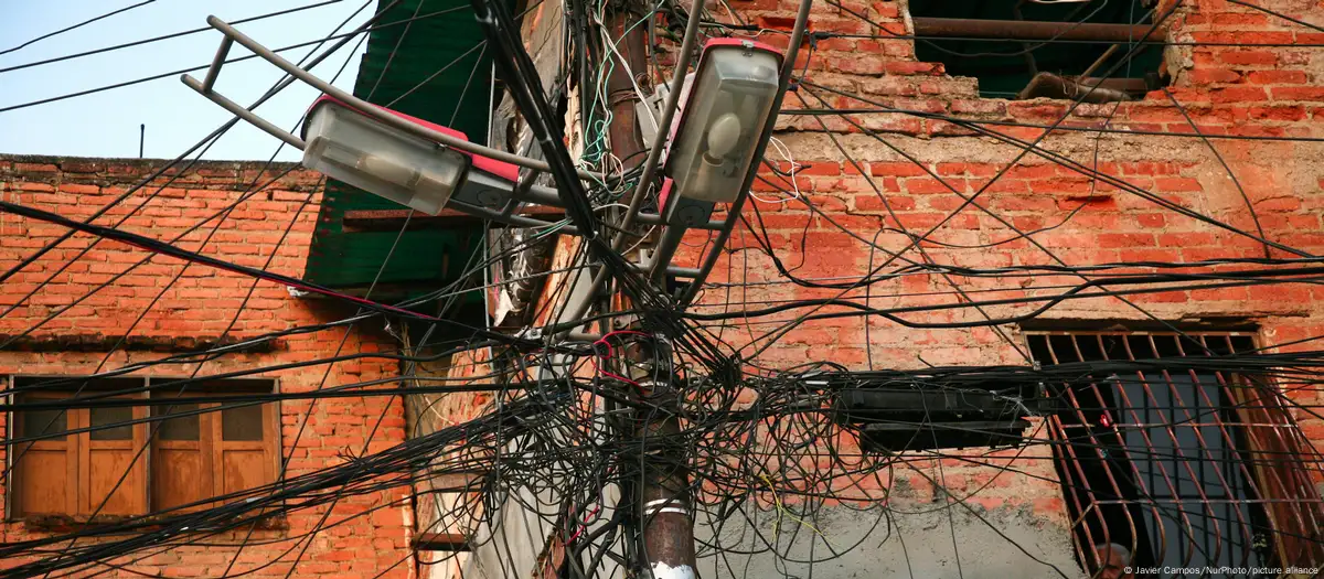 Cables de corrientes en Caracas, Venezuela (archivo). Imagen: Javier Campos/NurPhoto/picture alliance