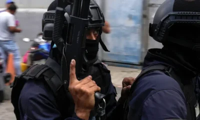 La Policía durante protestas en Caracas, Venezuela. Imagen: Matias Delacroix/AP/picture alliance