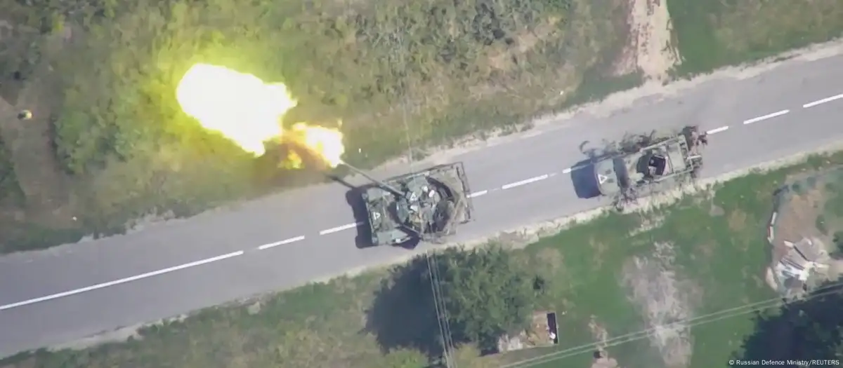 Tanques de Ucrania en una calle en la región rusa de Kursk. Imagen: Russian Defence Ministr/DW