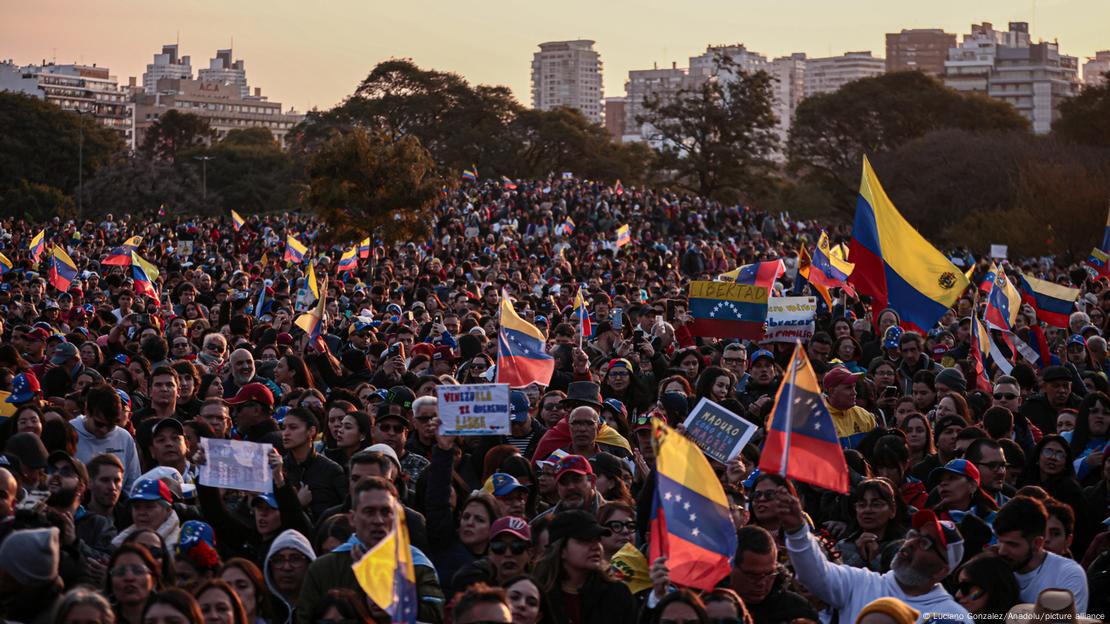 Protesta contra resultados electorales en Venezuela. Foto: DW.