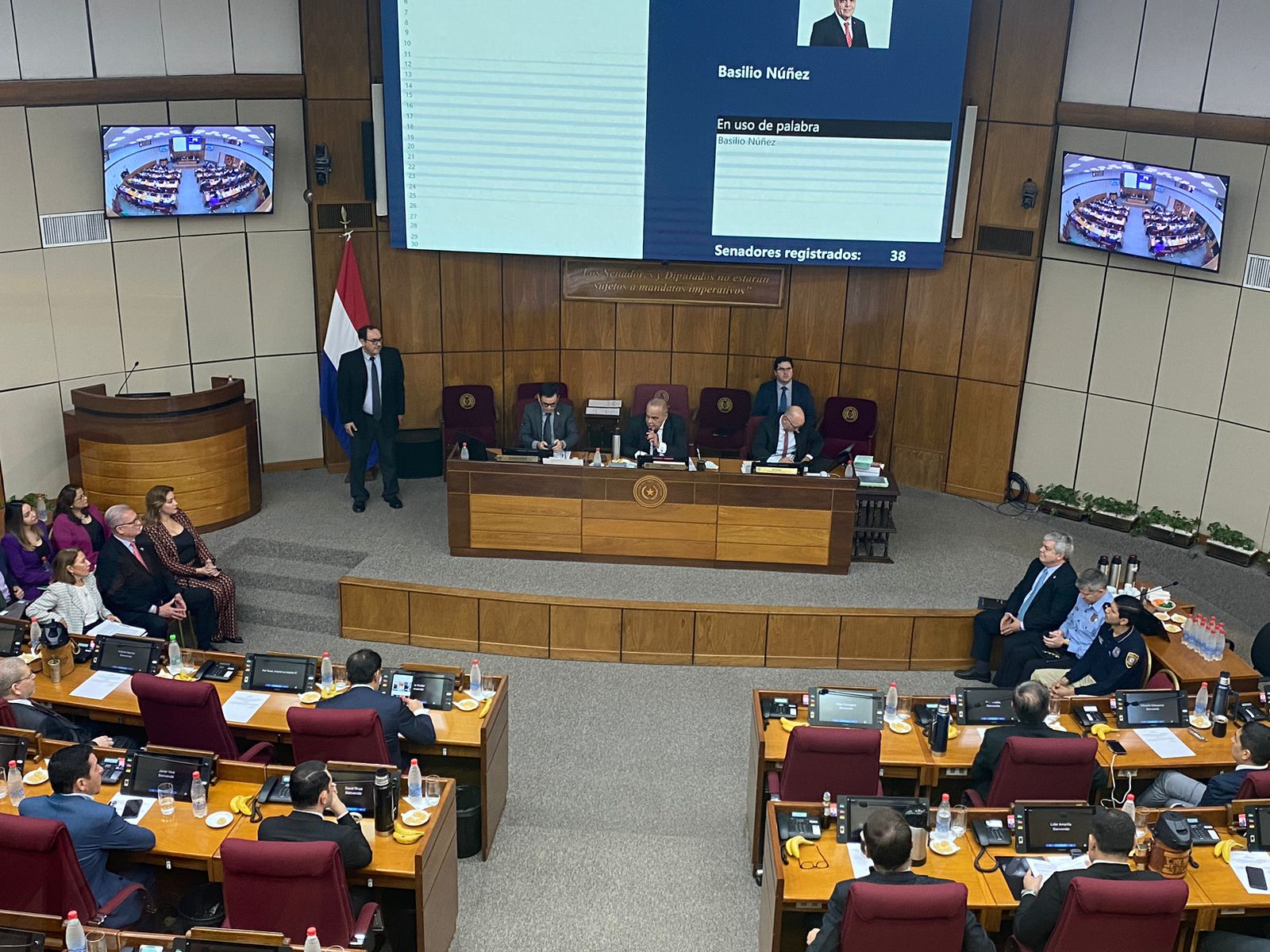 Sesión reservada en el Senado. Foto: Francisca Pereira.