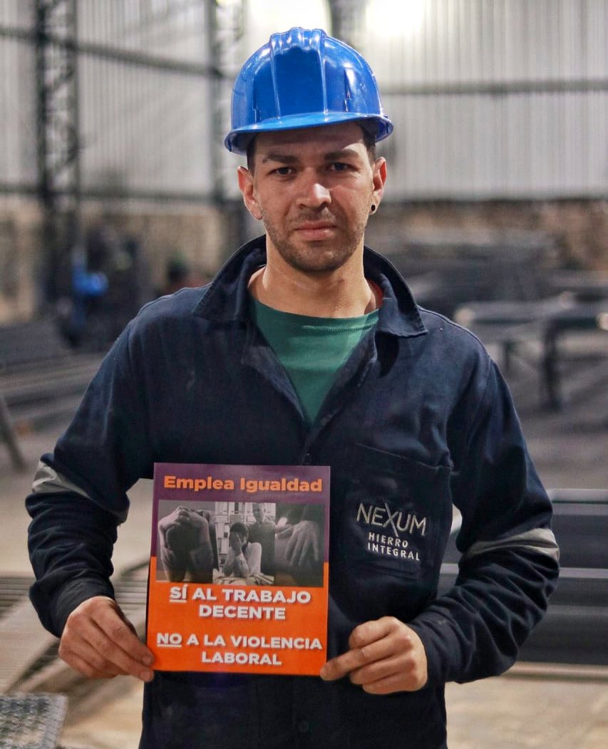 Charla contra la violencia durante fiscalización a la empresa. Foto: MTESS.