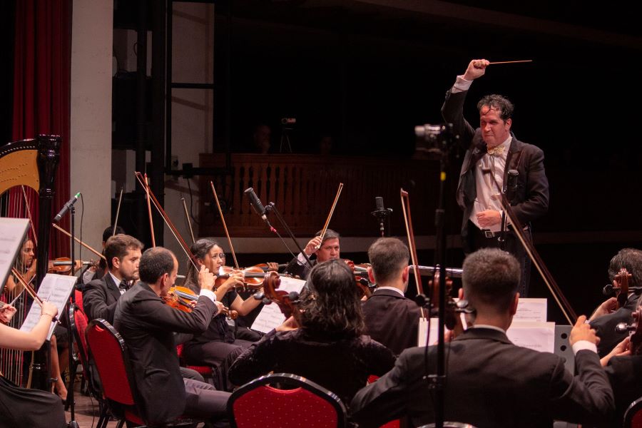 Orquesta Sinfónica del Congreso Nacional, junto al maestro Diego Sánchez Haase. Cortesía