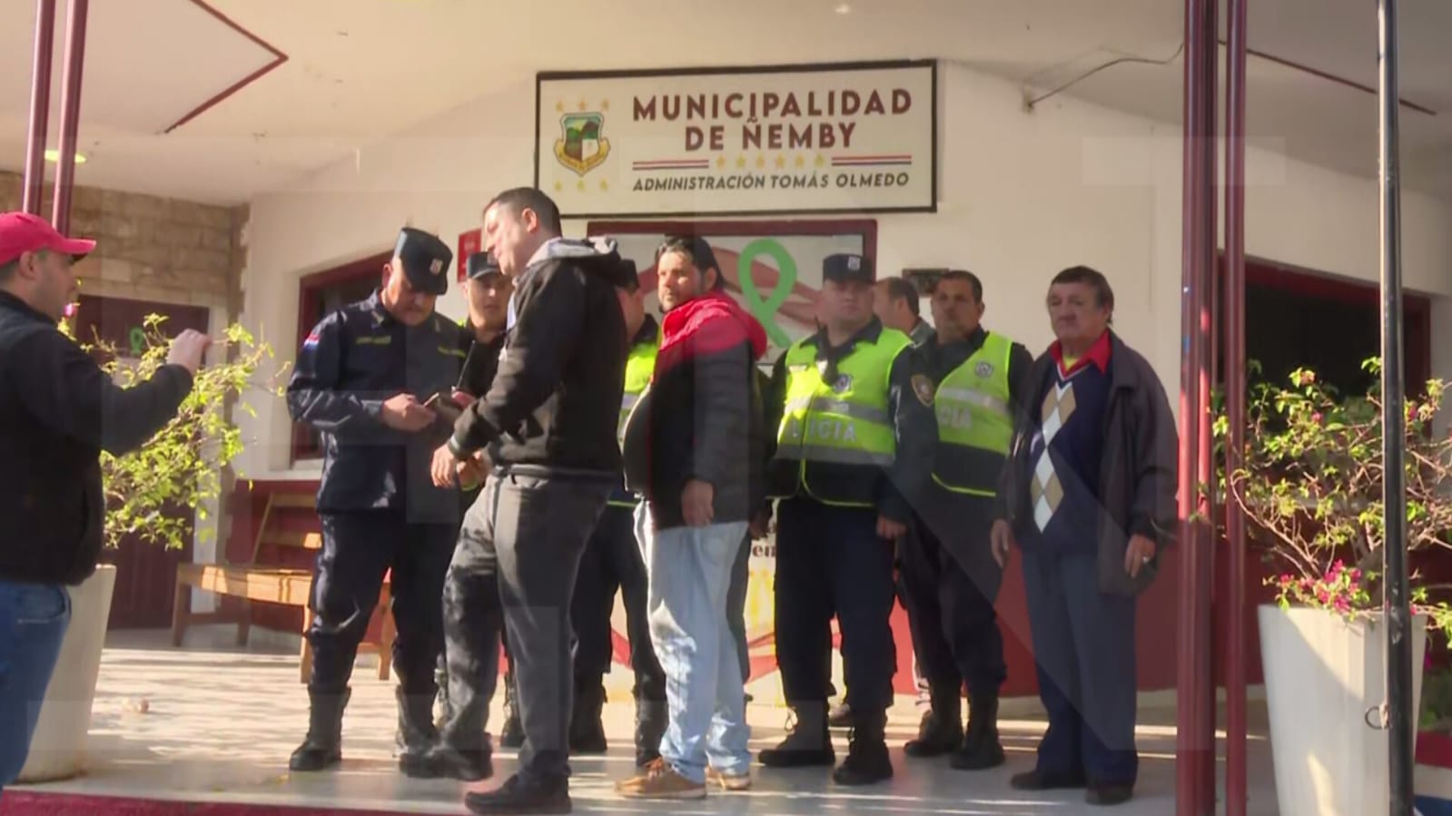 Manifestación contra el intendente de Ñemby, Tomás Olmedo. Foto: El Nacional.