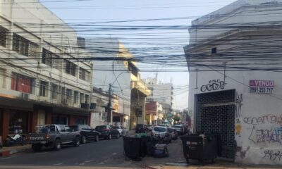 Asunción y sus cables. Lamentable postal en pleno microcentro. Foto: El Nacional