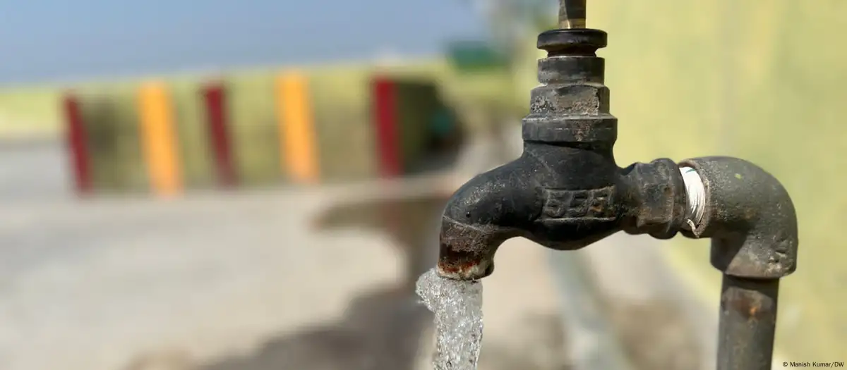 La fuerte presencia de arsénico en el agua para beber puede producir cáncer. Imagen: Manish Kumar/DW