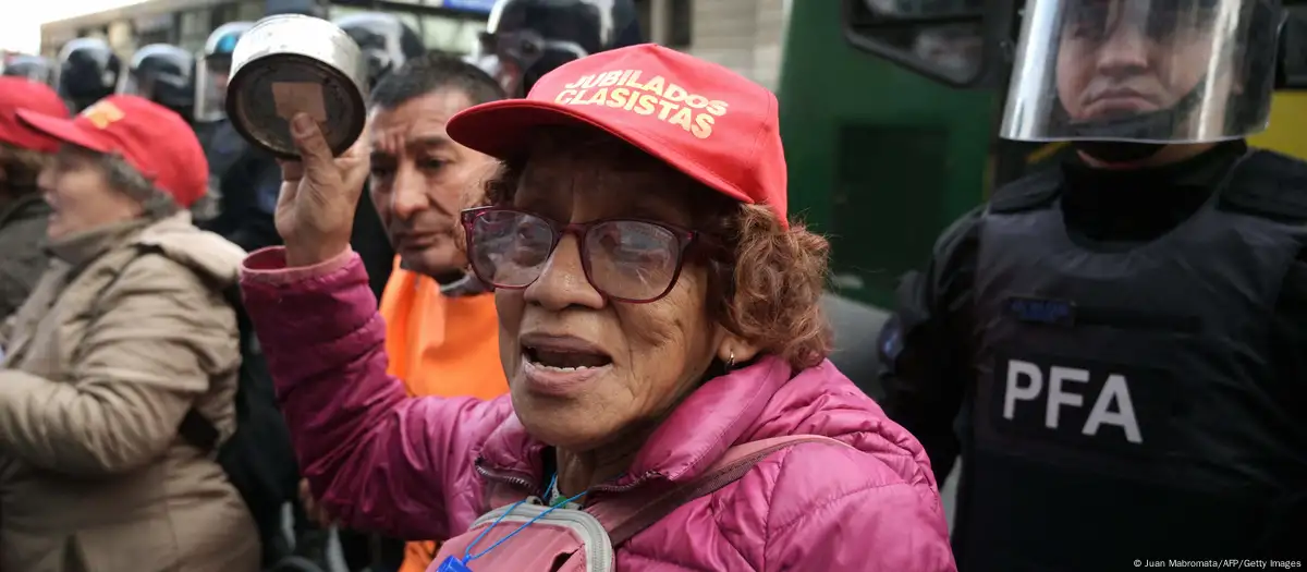 Manifestación de jubilados en Argentina. Foto: Getty/DW