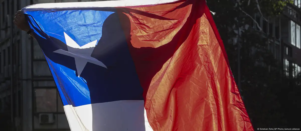 Bandera de Chile. Foto: Esteban Felix/AP Photo/picture-alliance