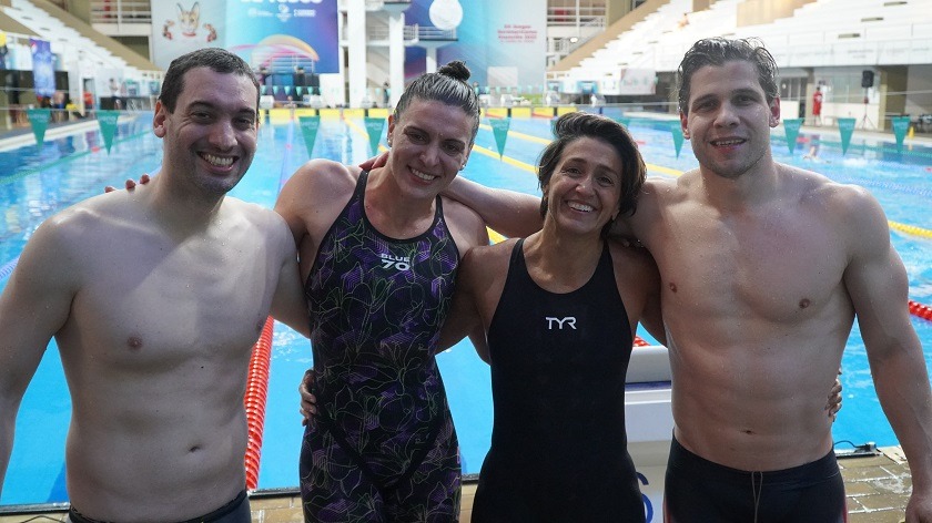 Dani Carrillo, Verónica Balsano, Diana Duque y Charles Hockin (izq. a der.) impusieron récord mundial en relevo mixto de 4x200 metros libre.