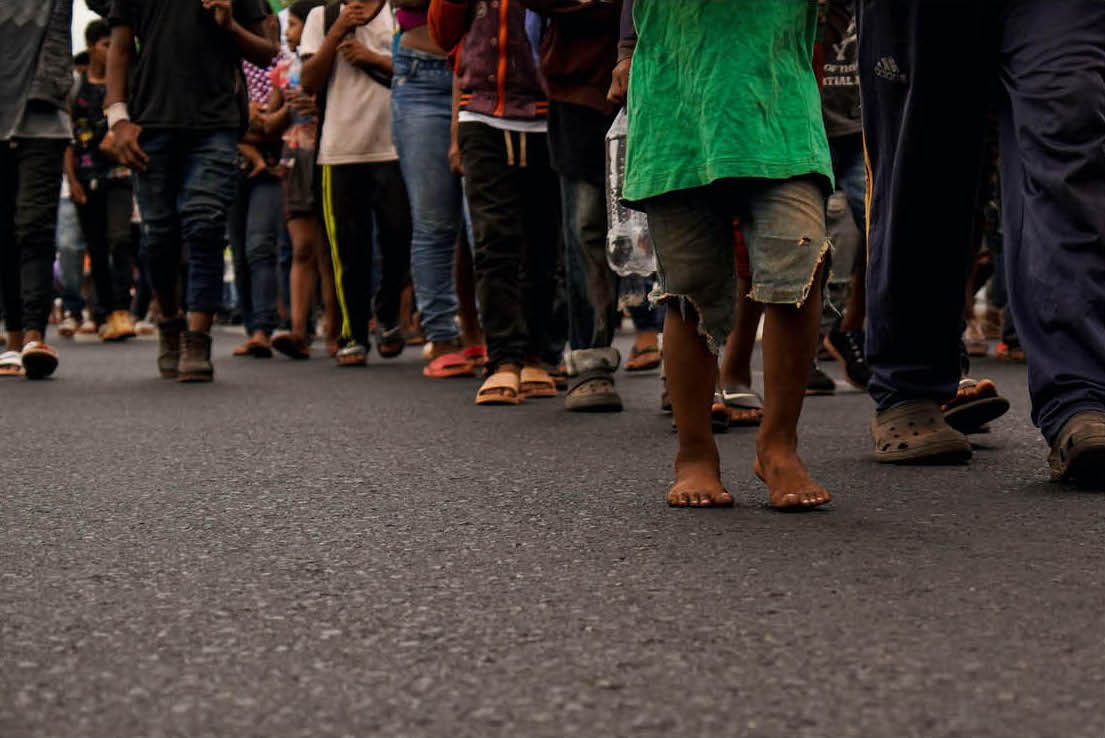 Elisa Marecos, "Niños marchando por las calles de Eusebio Ayala durante la marcha campesina, indígena y popular", Asunción, 2024. Cortesía