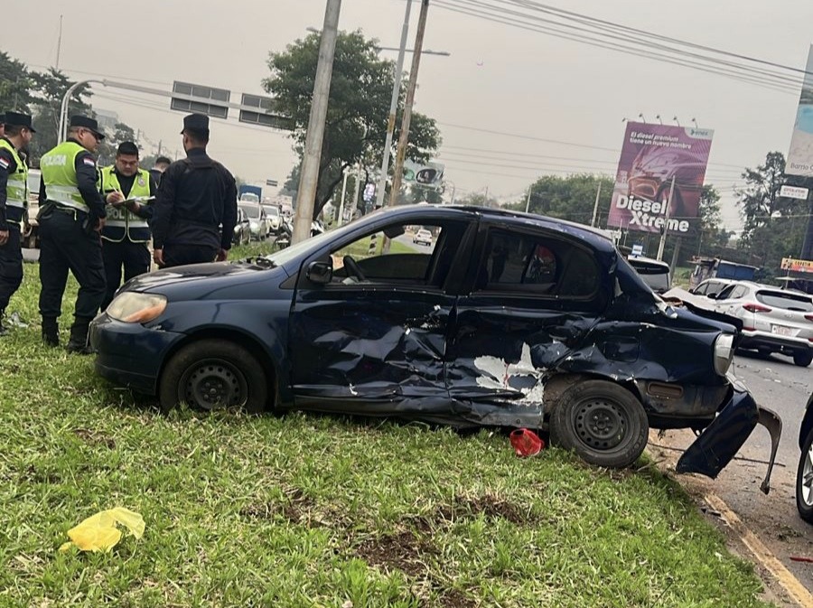 El hombre al mando de este vehículo falleció. Foto: Gentileza.