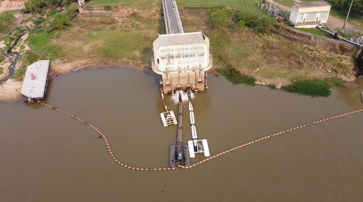 Toma de agua en la Planta de Viñas Cue. Foto: ESSAP.