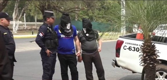 Prisión domiciliaria para los agentes imputados. Foto: Captura.