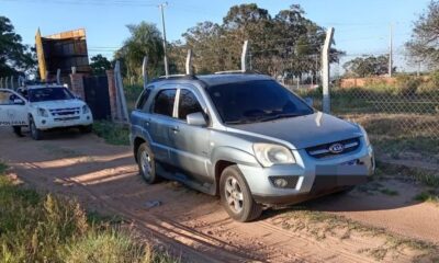 Las autoridades encontraron uno de los vehículos utilizados en el atraco. Foto: Gentileza.