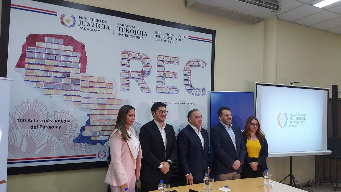 Usuarios del Registro Civil podrán realizar pagos mediante tarjeta de débito, códigos QR y billeteras digitales. Foto: Gentileza.