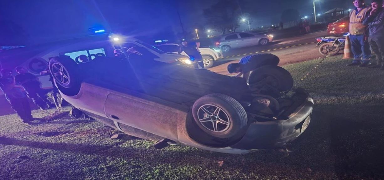 El conductor perdió el control del vehículo, trató de regresar a su carril, pero terminó saliendo de la pista. Foto: Gentileza.