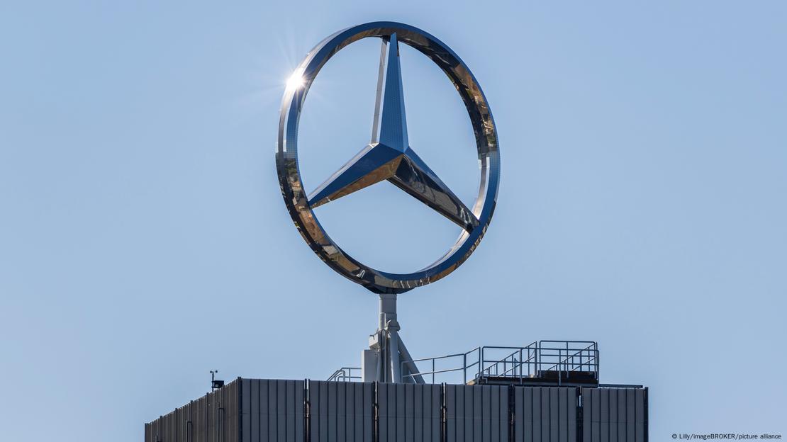 Insignia de Mercedes Benz. Foto: DW.