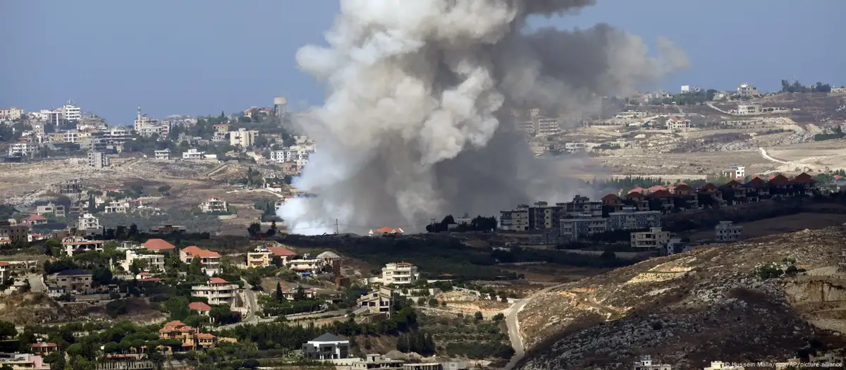 Las FDI confirmaron el ataque de Hezbolá con un "enjambre de drones". Imagen: Hussein Malla/dpa/AP/picture alliance