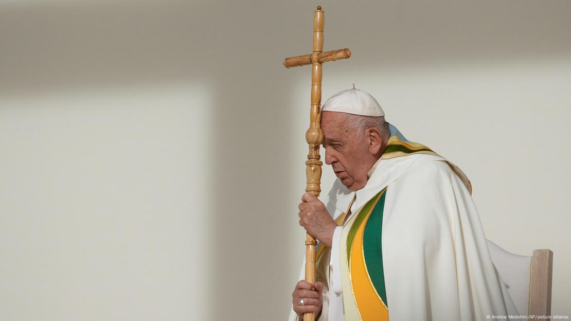 El papa Francisco en la misa de cierre de su visita a Bélgica, en la tumba del rey Balduino, en Bruselas. Imagen: Andrew Medichini/AP/picture alliance