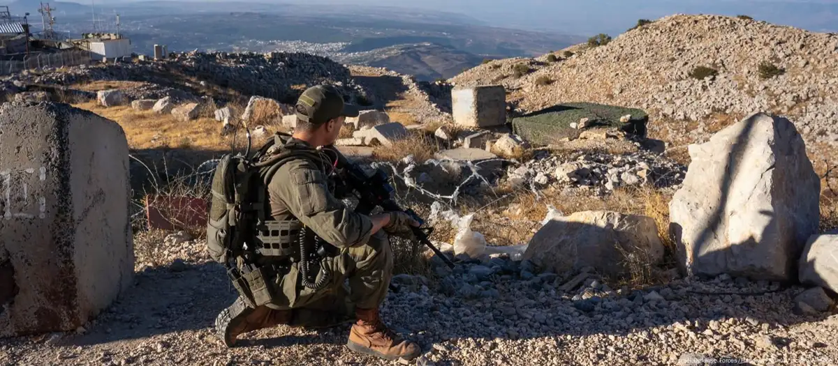 Un soldado israelí, apostado en la frontera con Líbano. (Imagen del 30 de septiembre de 2024) Imagen: Israel Defense Forces/Handout/Xinhua/picture alliance