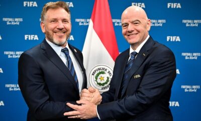 Alejandro Domínguez (presidente de la Conmebol) y Gianni Infantino (presidente de la FIFA). Foto: Conmebol.