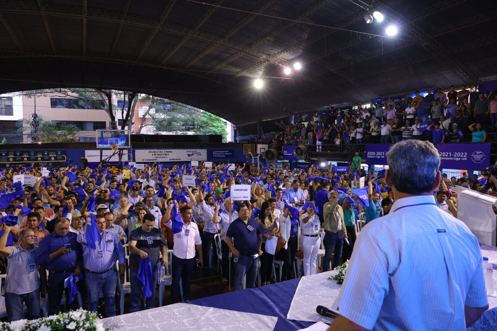 La Convención Nacional extraordinaria se realiza en el Rowing Club. Foto: Gentileza.