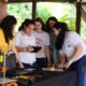 Estudiantes aprenden sobre tecnología. Foto: Gentileza.