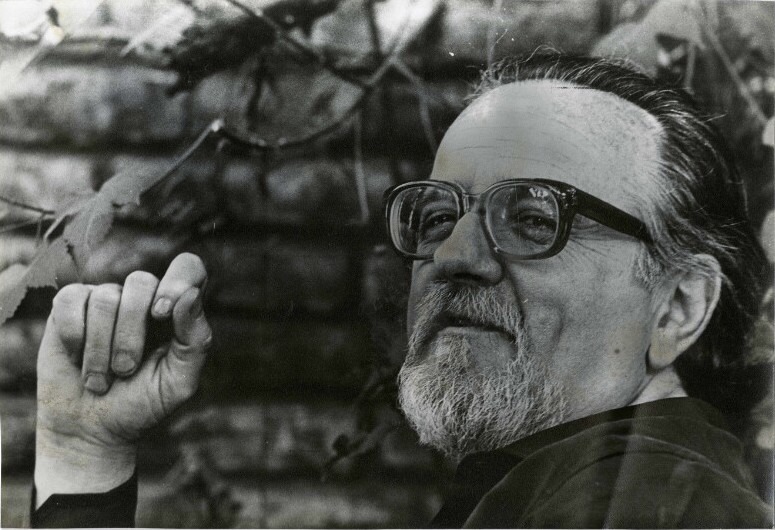 José Donoso, retratado por Inés Paulino, ca. 1980. Biblioteca Nacional Digital de Chile