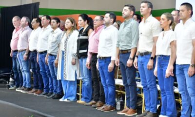 Santiago Peña y su equipo de ministros en la jornada de Gobierno en Canideyú. Foto: Gentileza.