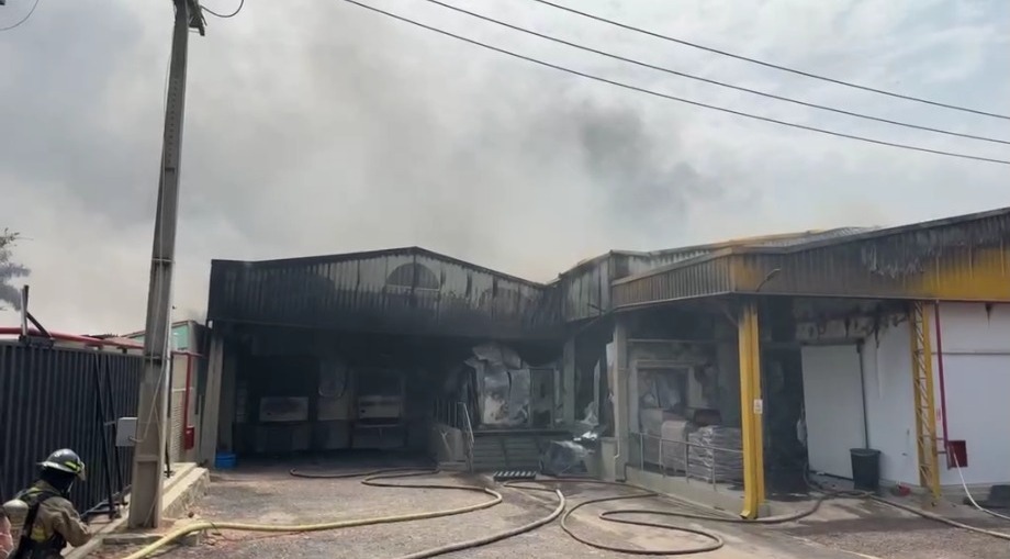 Incendio controlado en Pechugón. Foto: Captura.