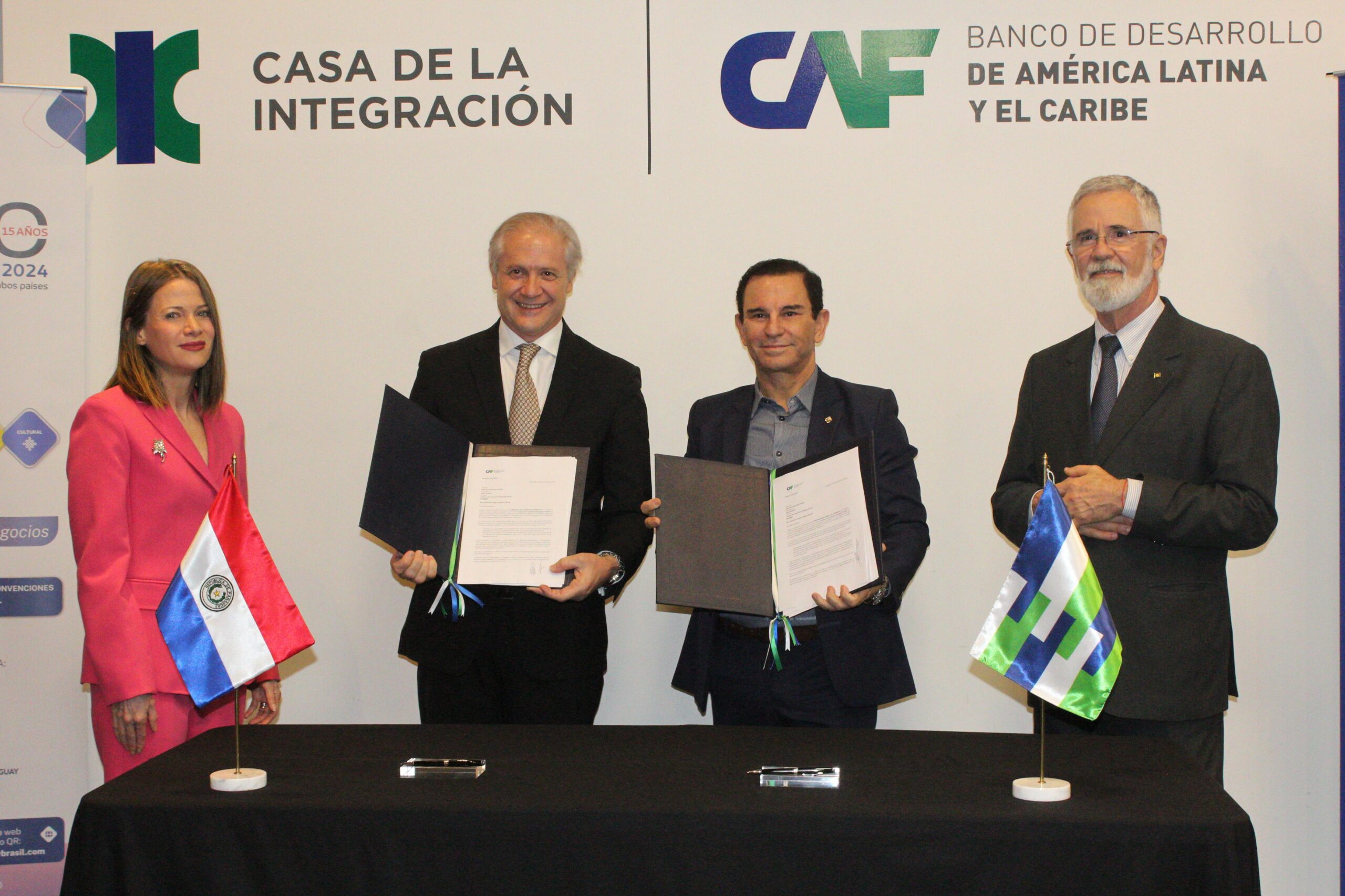 Representantes del CAF y el embajador del Brasil. Foto: Gentileza.