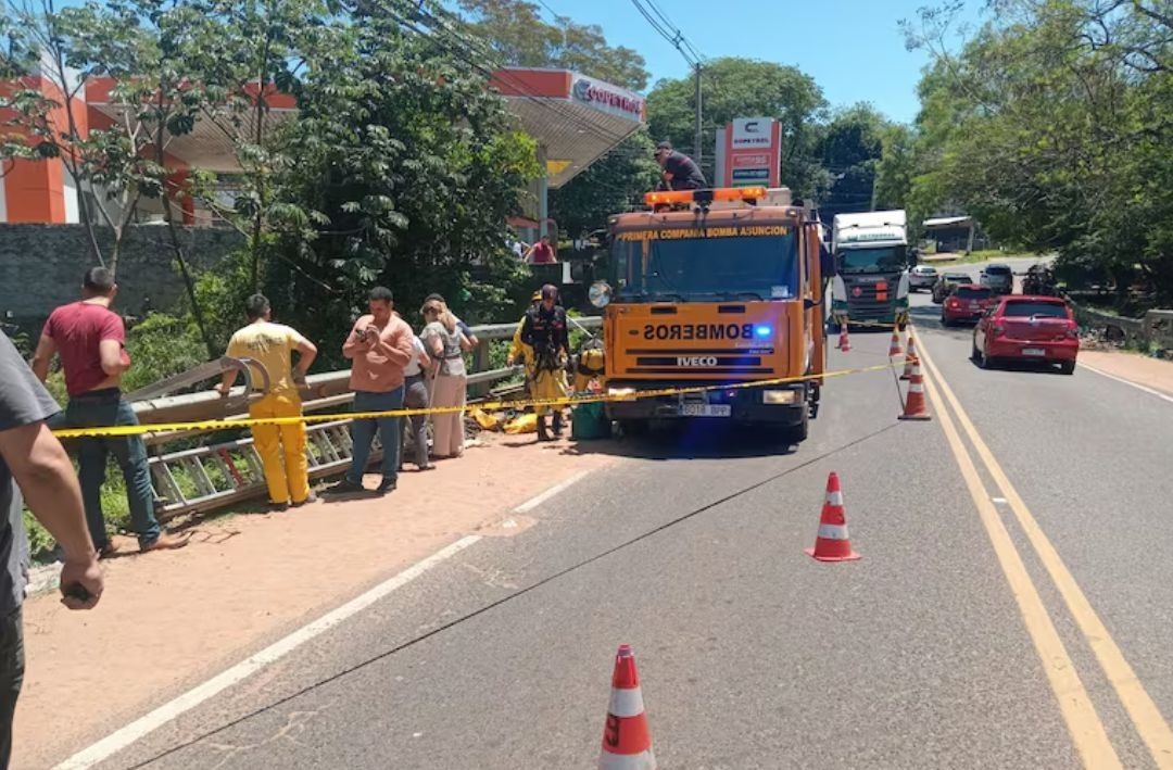 Lugar donde trabajan policías y bomberos. Foto: Canal E.