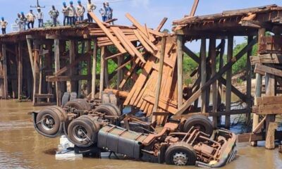 El puente de madera se desplomó. Foto: Gentileza.