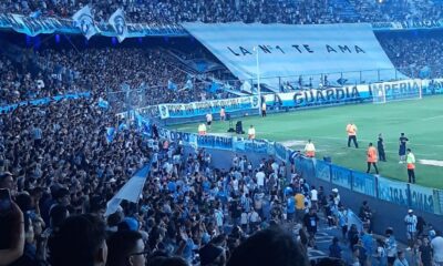 Hinchas de Racing. Foto: https://www.elindependiente.com.ar/