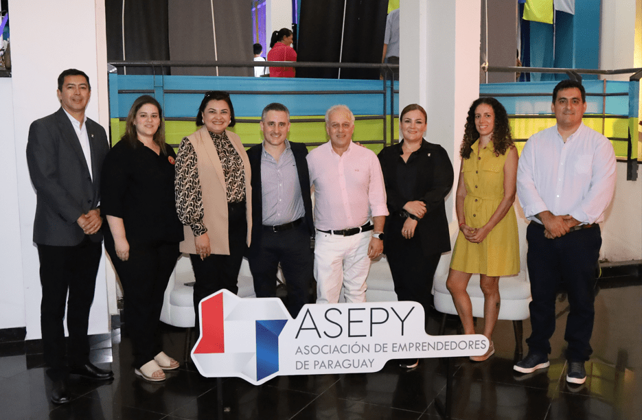 Representantes de Asepy y Scalabl Global Limited. Foto: Gentileza.