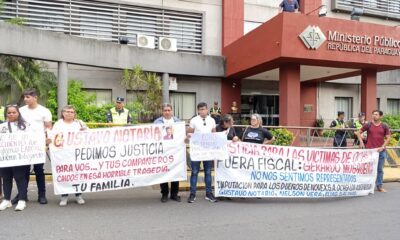 Familiares de las víctimas de la fuga de amoníaco en la fábrica Ochsi. Foto: Acción Sindical Clasista