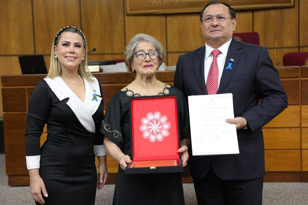 Homenaje a Petrona Vinader Alé. Foto: Gentileza.