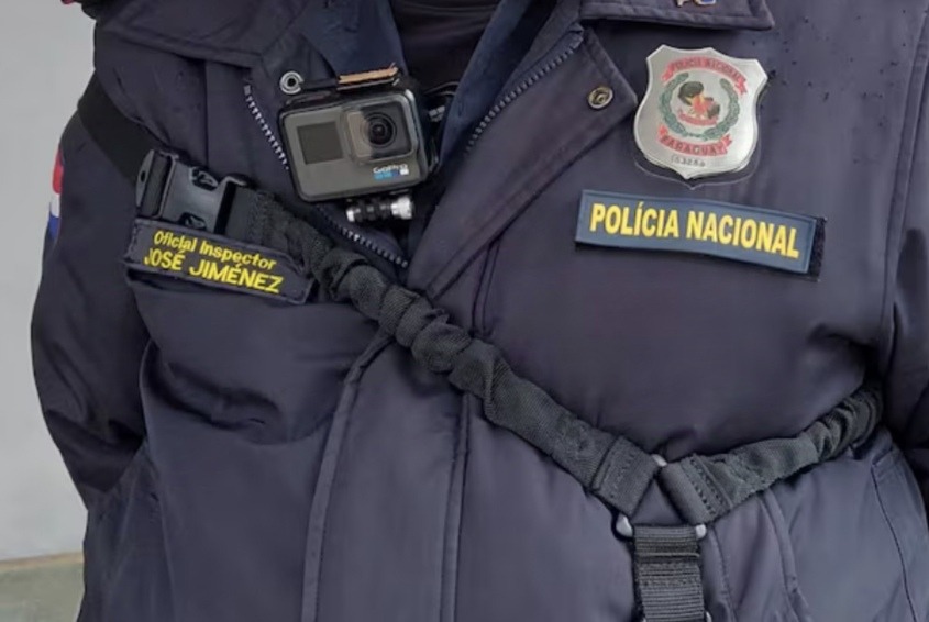 Bodycam que utilizó el agente policial en un procedimiento. Foto: Gentileza.