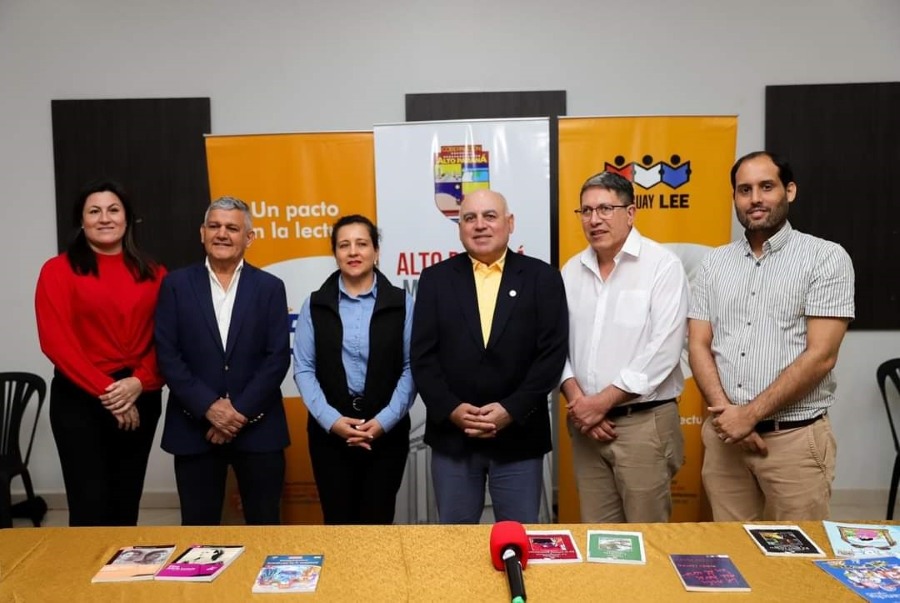 Lanzamiento del programa "Un pacto con la lectura" en Ciudad del Este. Cortesía