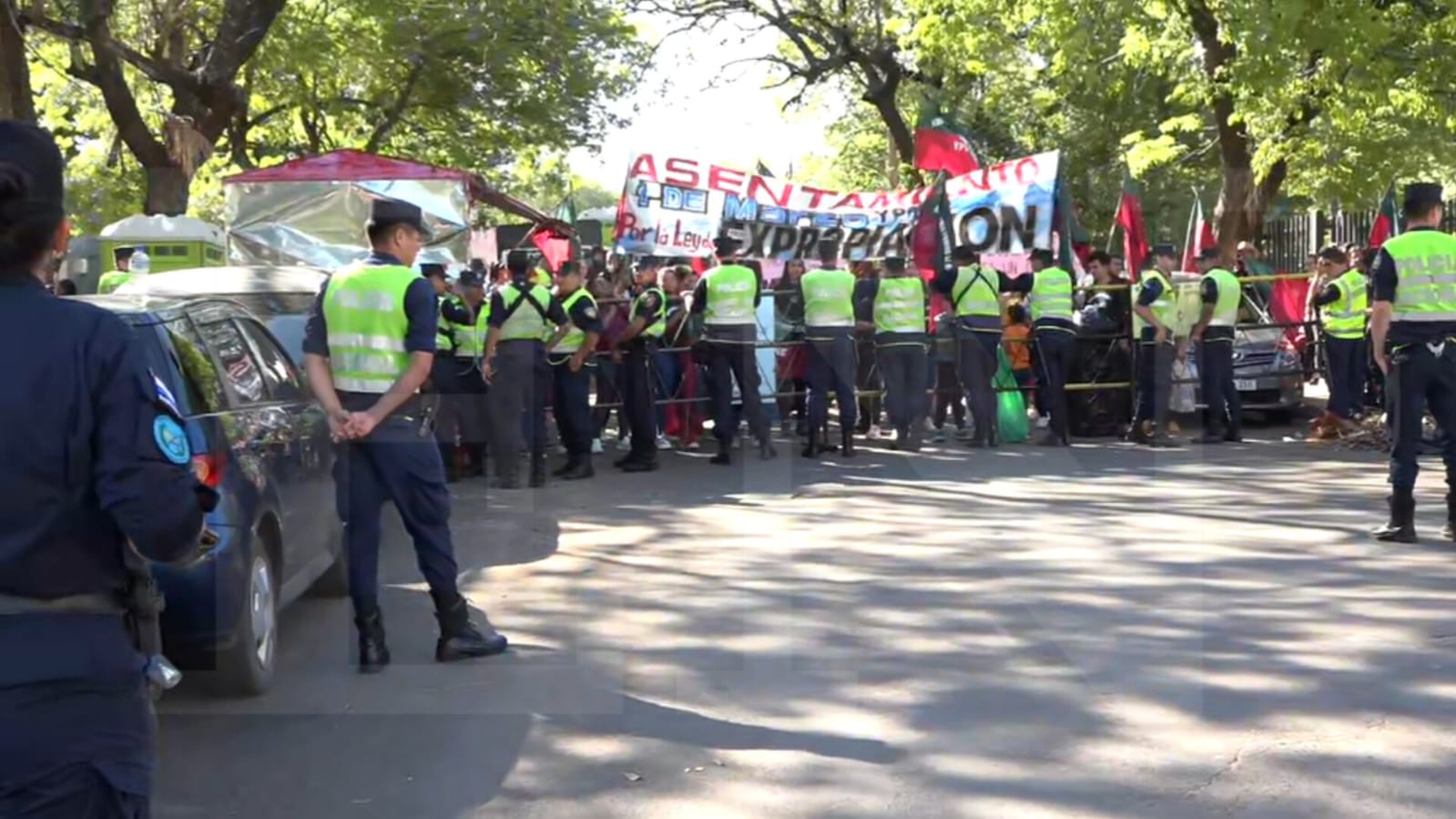 Protesta contra la Ley de la Función Pública frente el Congreso Nacional. Foto: El Nacional.