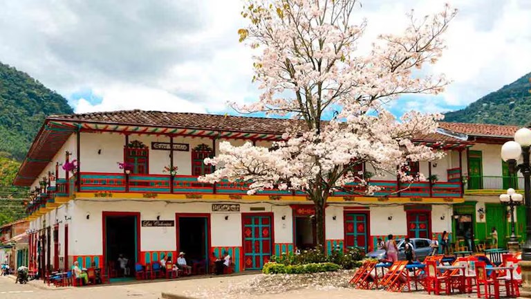 Jardín, en Colombia, destaca entre los Mejores Pueblos Turísticos. Foto: Infobae.