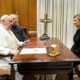 El papa Francisco recibe a la primera dama Olena Zelenska en el Vaticano. Foto: Infobae.