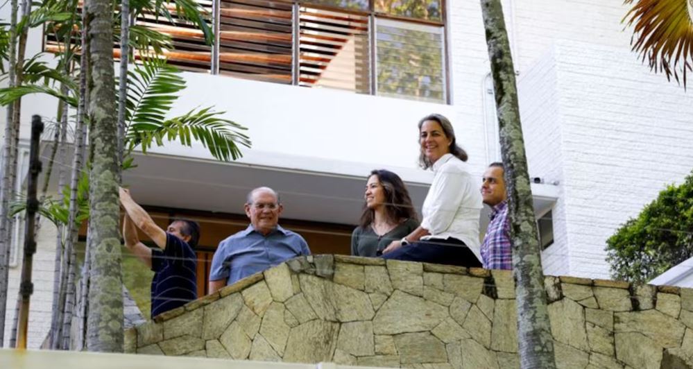 En la embajada de Argentina en Caracas se refugiaron este año seis cercanos colaboradores de la dirigente antichavista María Corina Machado.(REUTERS/ARCHIVO)