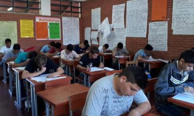 Exámenes en colegio privado. Foto: Imagen de referencia