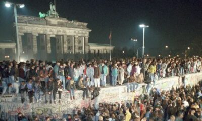 El 9 de noviembre de 1989 se celebra como el día en que la dictadura de Alemania del Este abrió las fronteras a Occidente, lo que allanó el camino para la reunificación alemana y el colapso del comunismo soviético. Foto: DW.