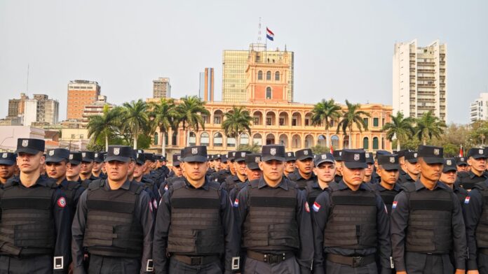 Efectivos de la Policía Nacional. Foto: Agencia IP.