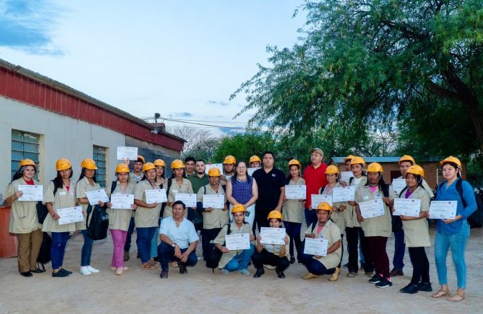 Las orgullosas egresadas. Foto: Sinafocal.