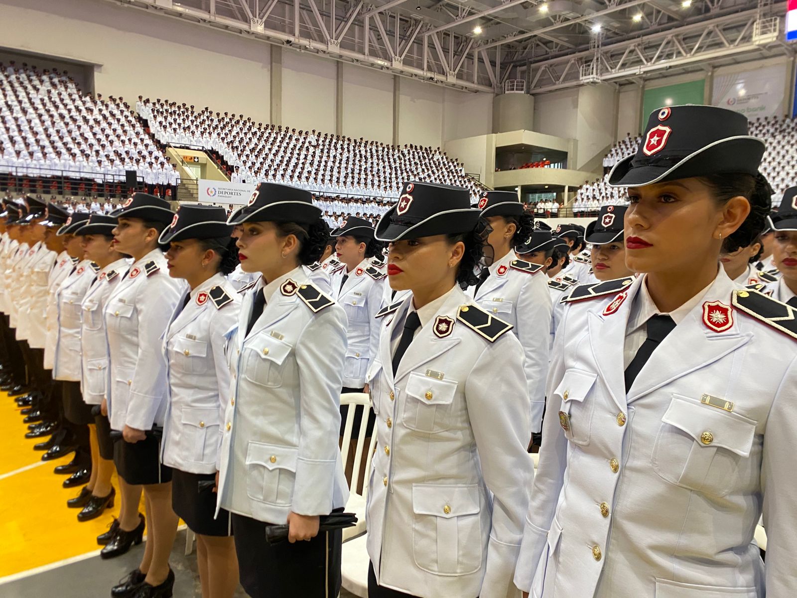 Nuevos agentes policiales. Foto: Gentileza.